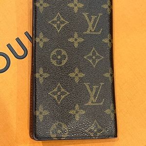 Louis Vuitton checkbook wallet